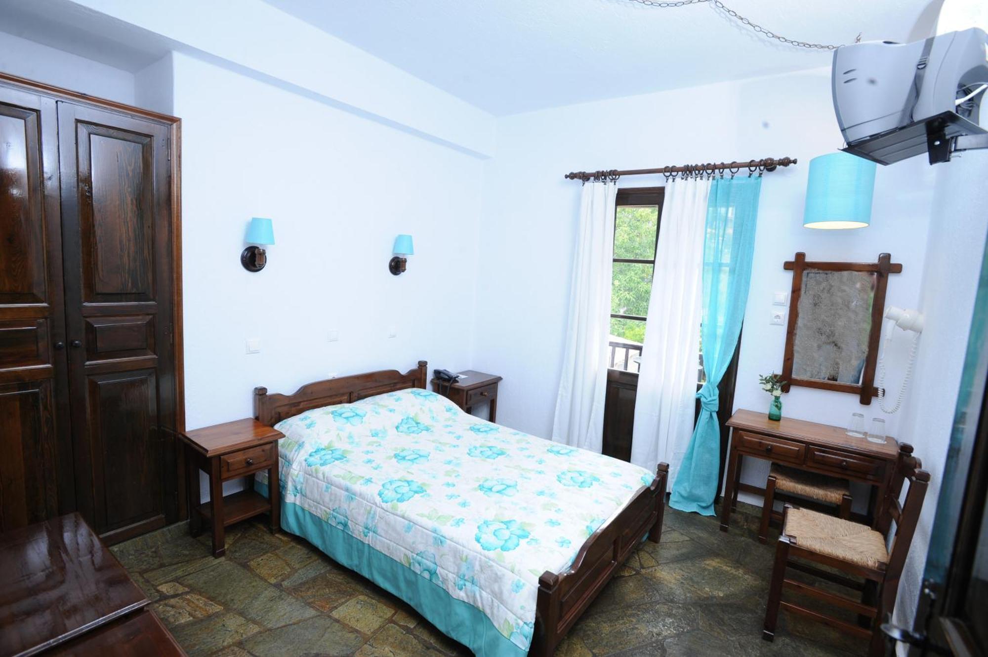 Elli Hotel Skopelos Town Exterior photo